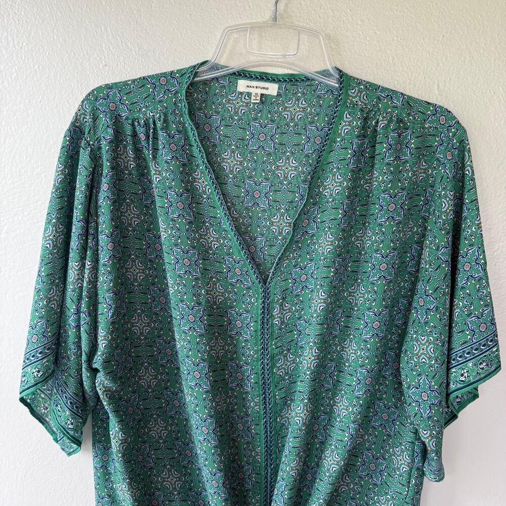 Max Studio Size 1X Tie front green floral blouse - Picture 4 of 10